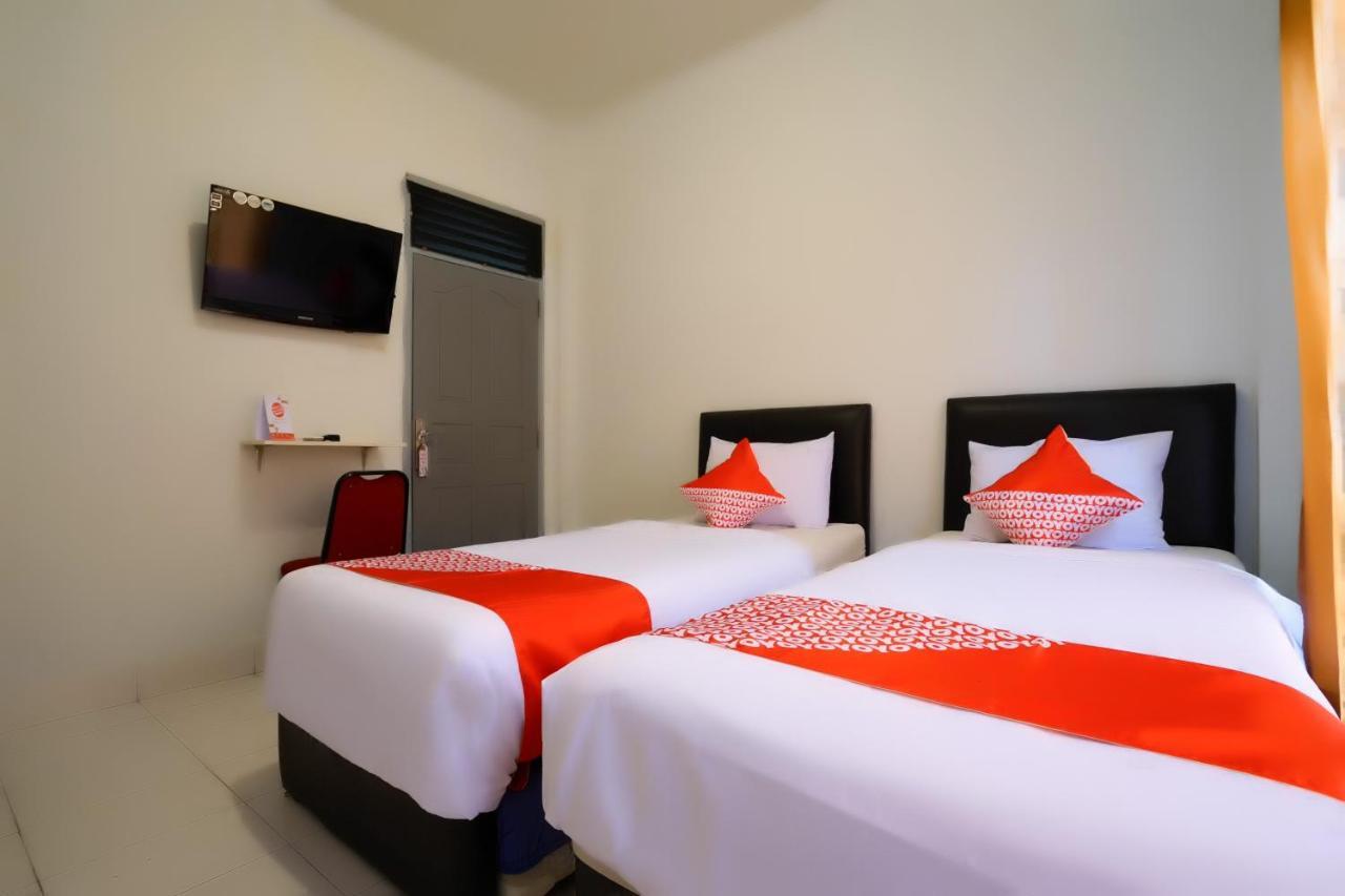 Oyo 2876 Hotel Idayu Palembang Esterno foto