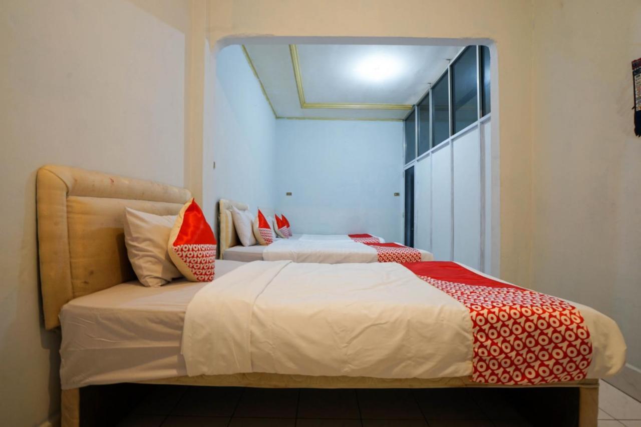 Oyo 2876 Hotel Idayu Palembang Esterno foto